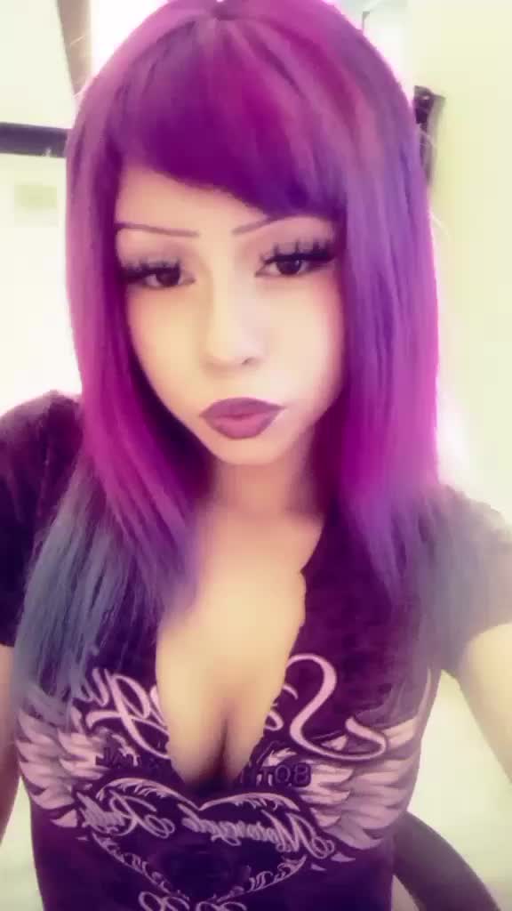 @^,,^