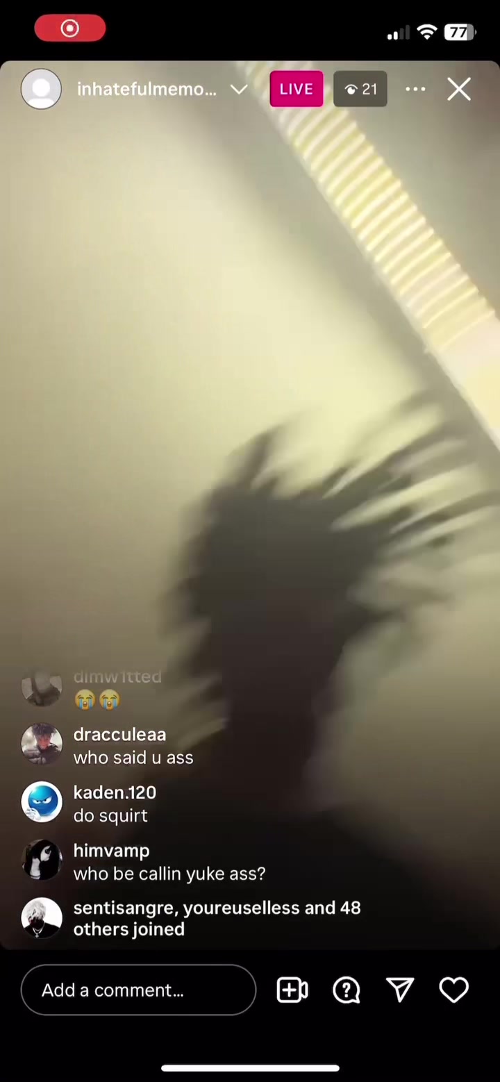 @⃟