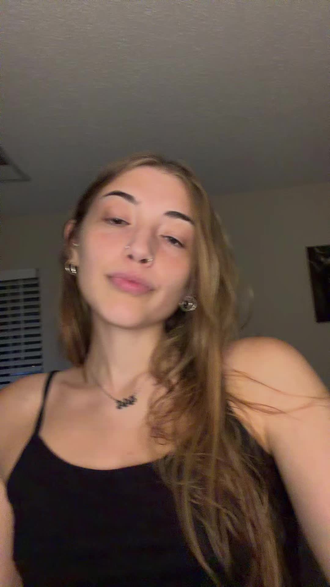 @_.trinnyy