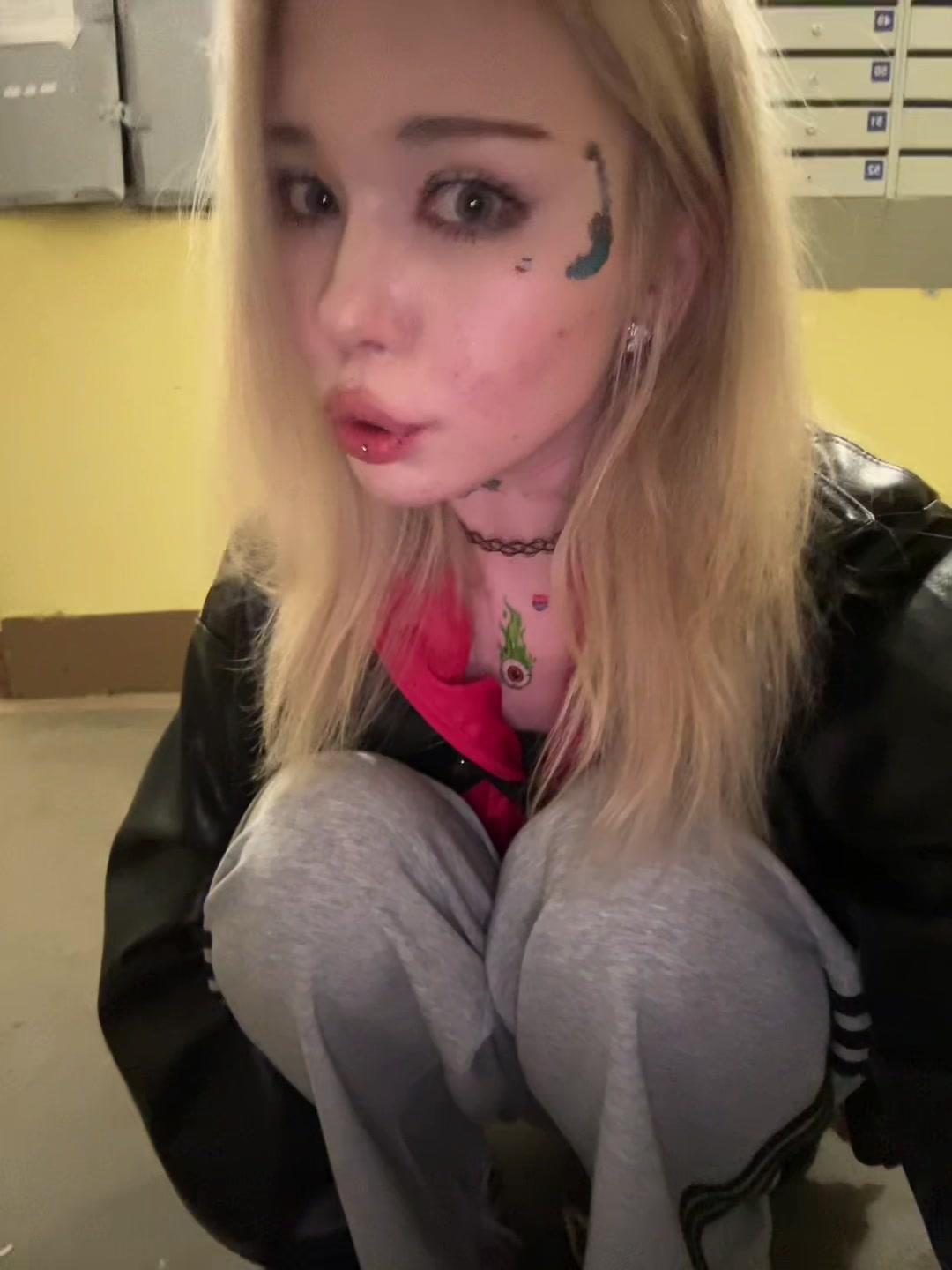 @ананасия