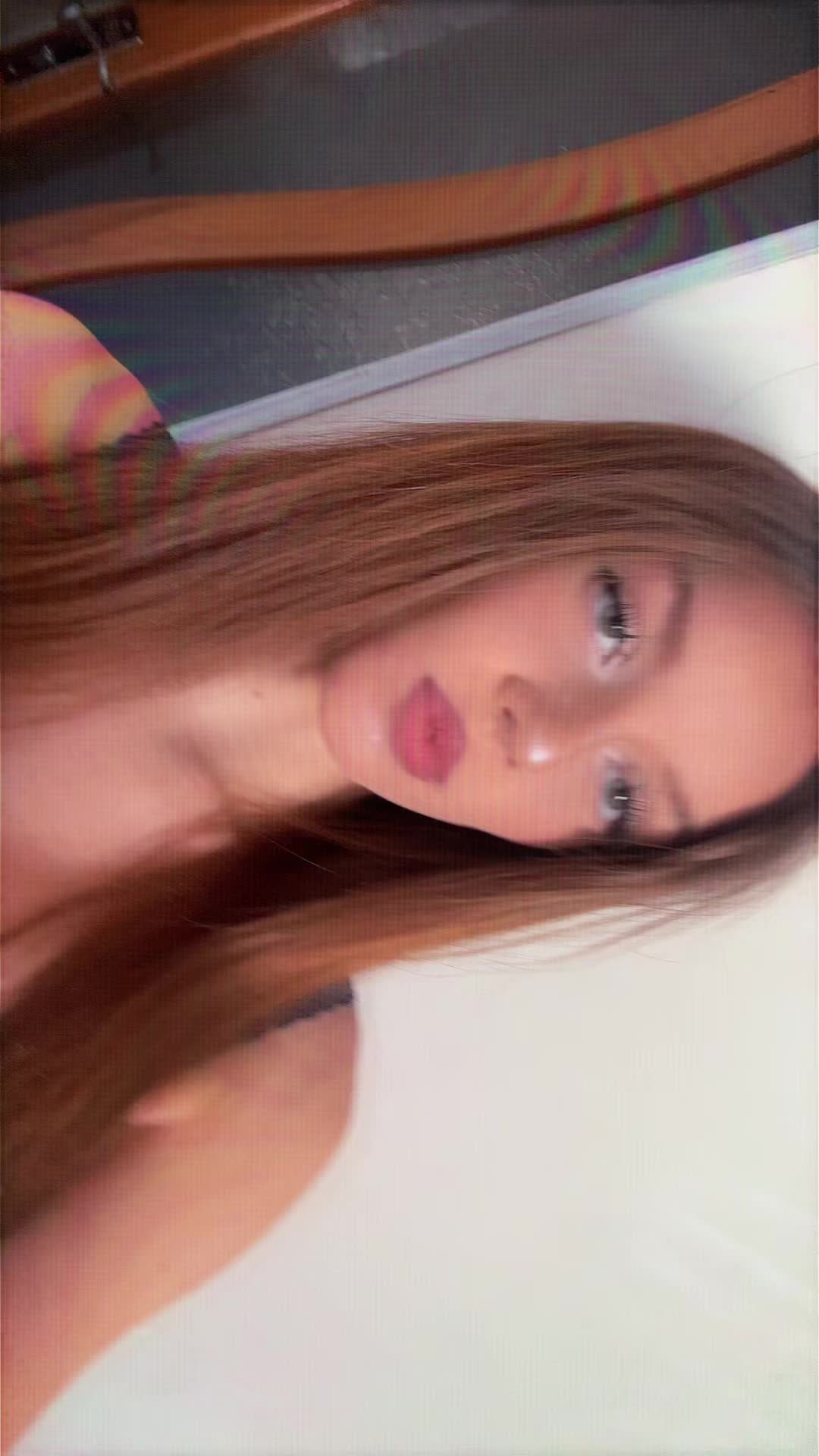 @nela