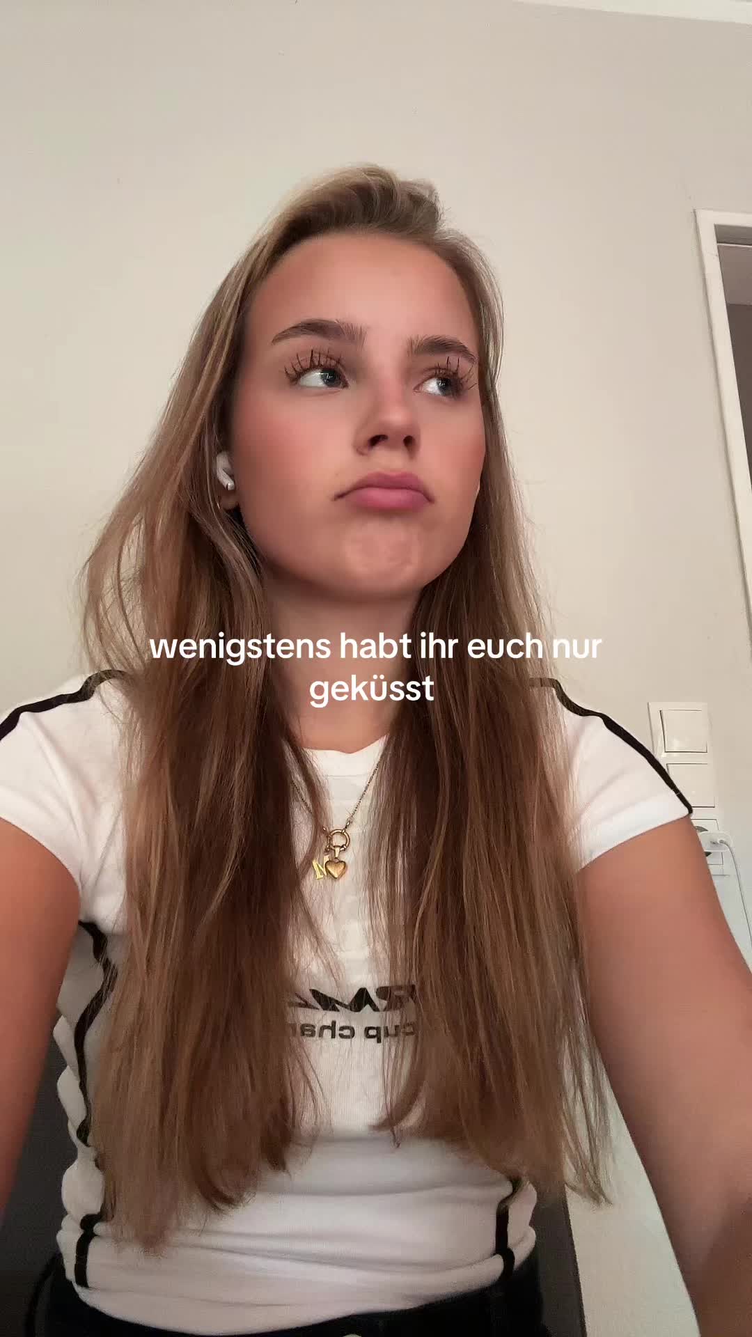 @Ururiwoqpsöynfkjdowowurjrjgiei