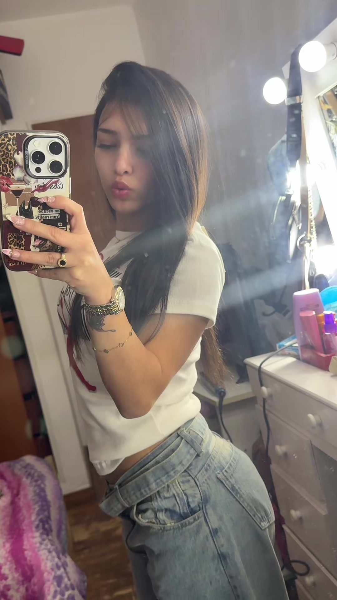 @♛
