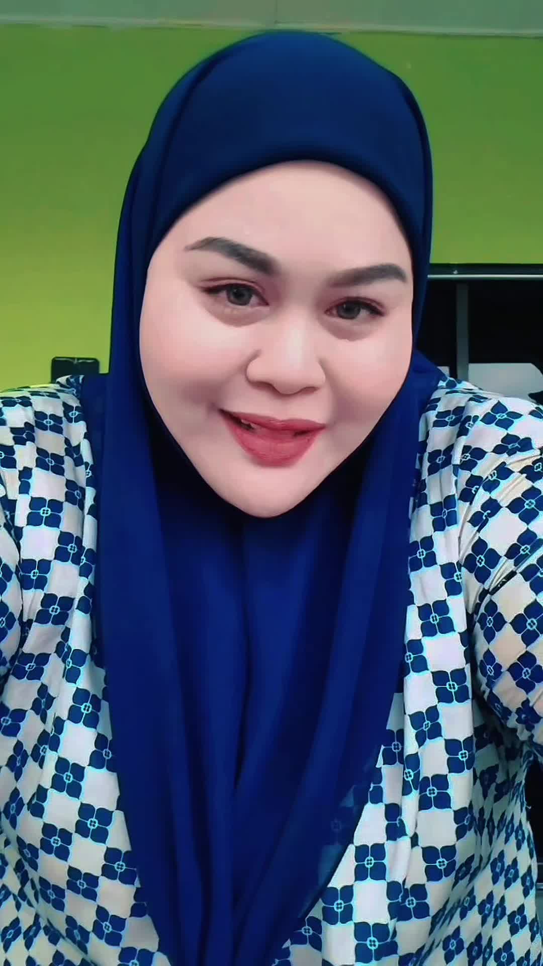 @Dora 🇲🇾 😘