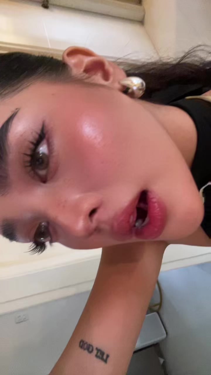 @merianvenah on ig