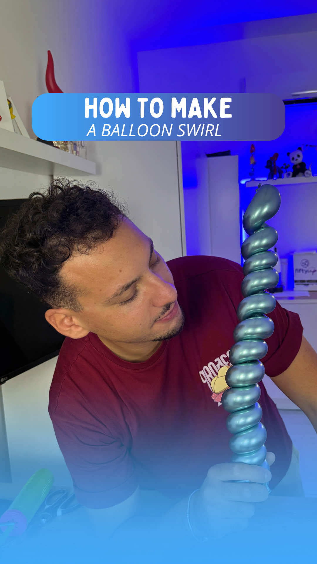 @Nello_Balloon Artist