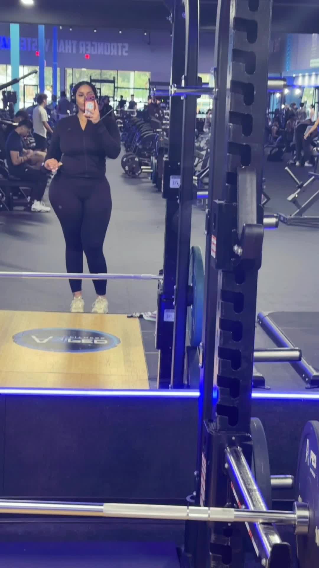 @Anita Isabella