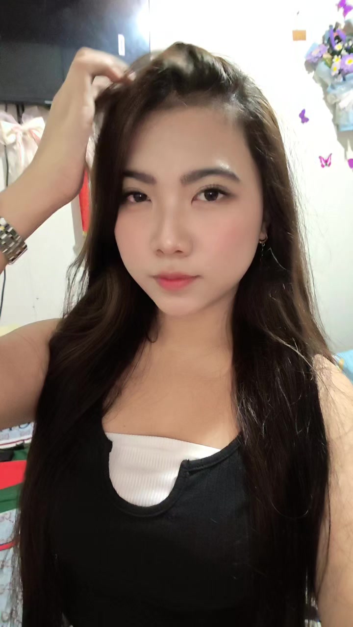 @urgirl_crxtn