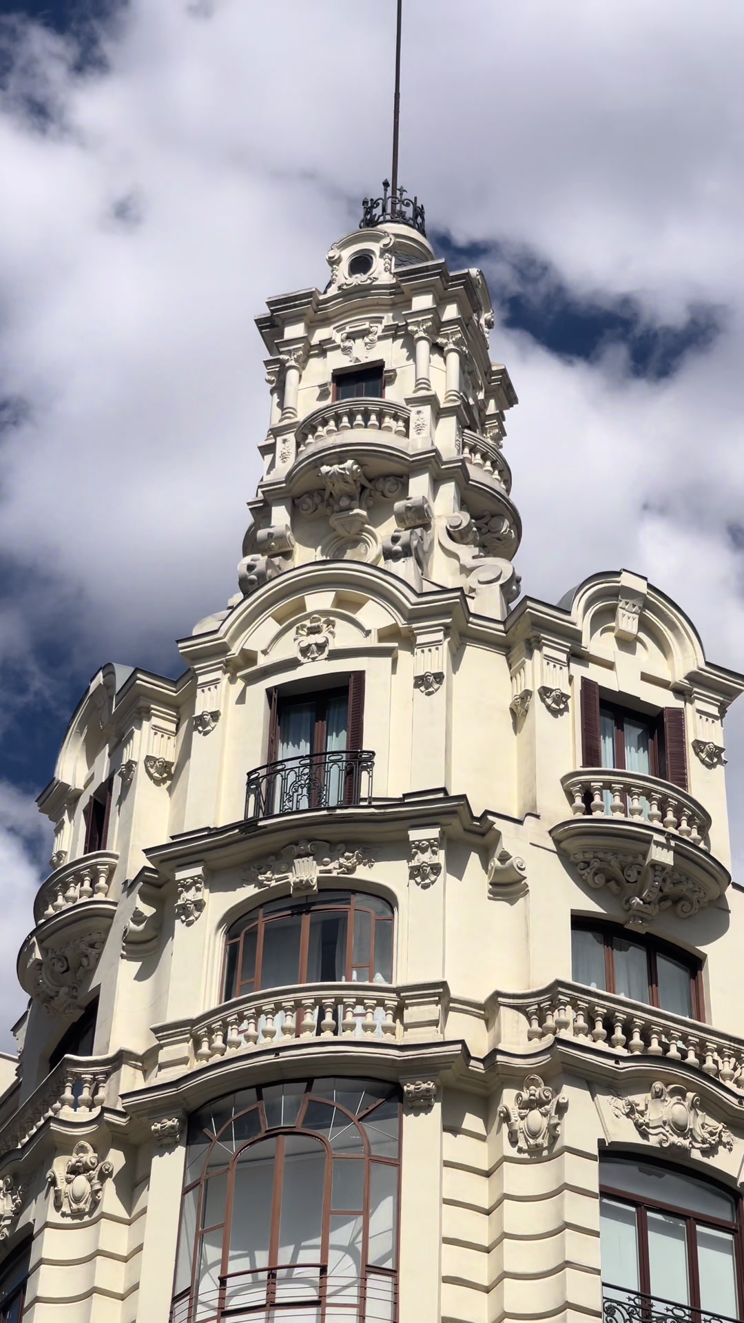 @⚜️𝐌𝐑 🇪🇸ᴷᵃˢʰᵐⁱʳⁱ⛰️🚩
