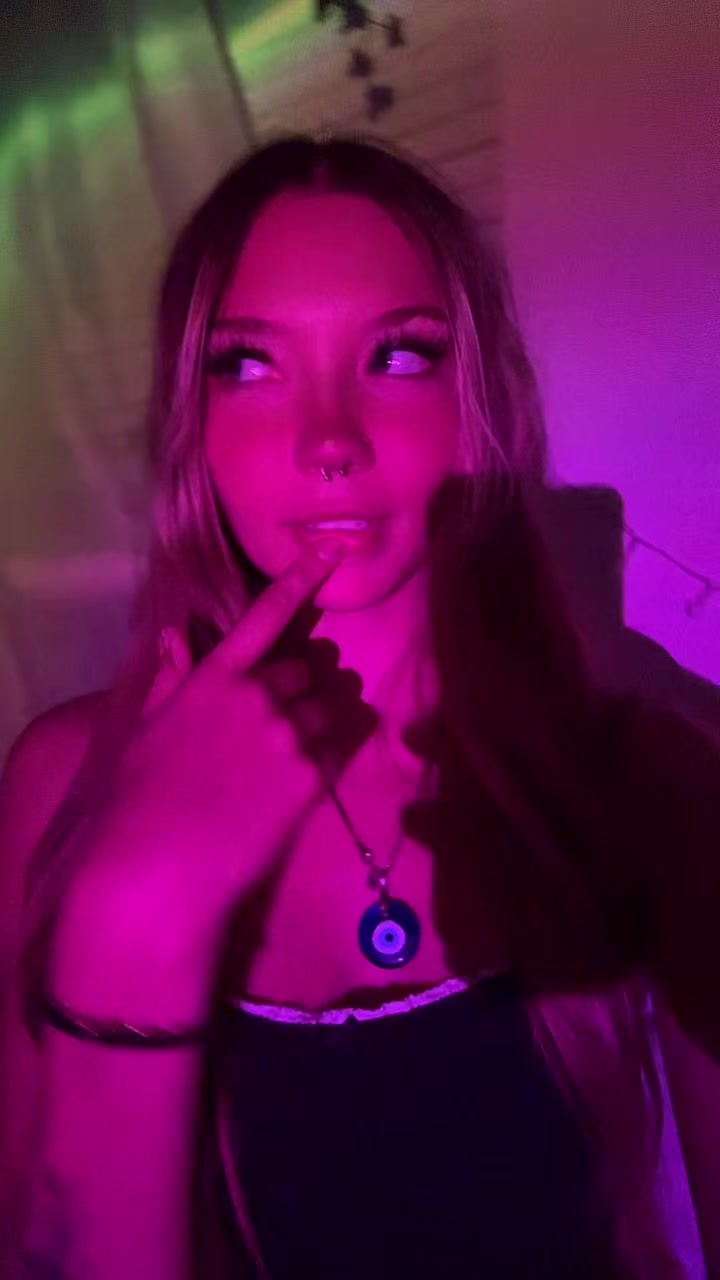 @nicole 𓆩♡𓆪