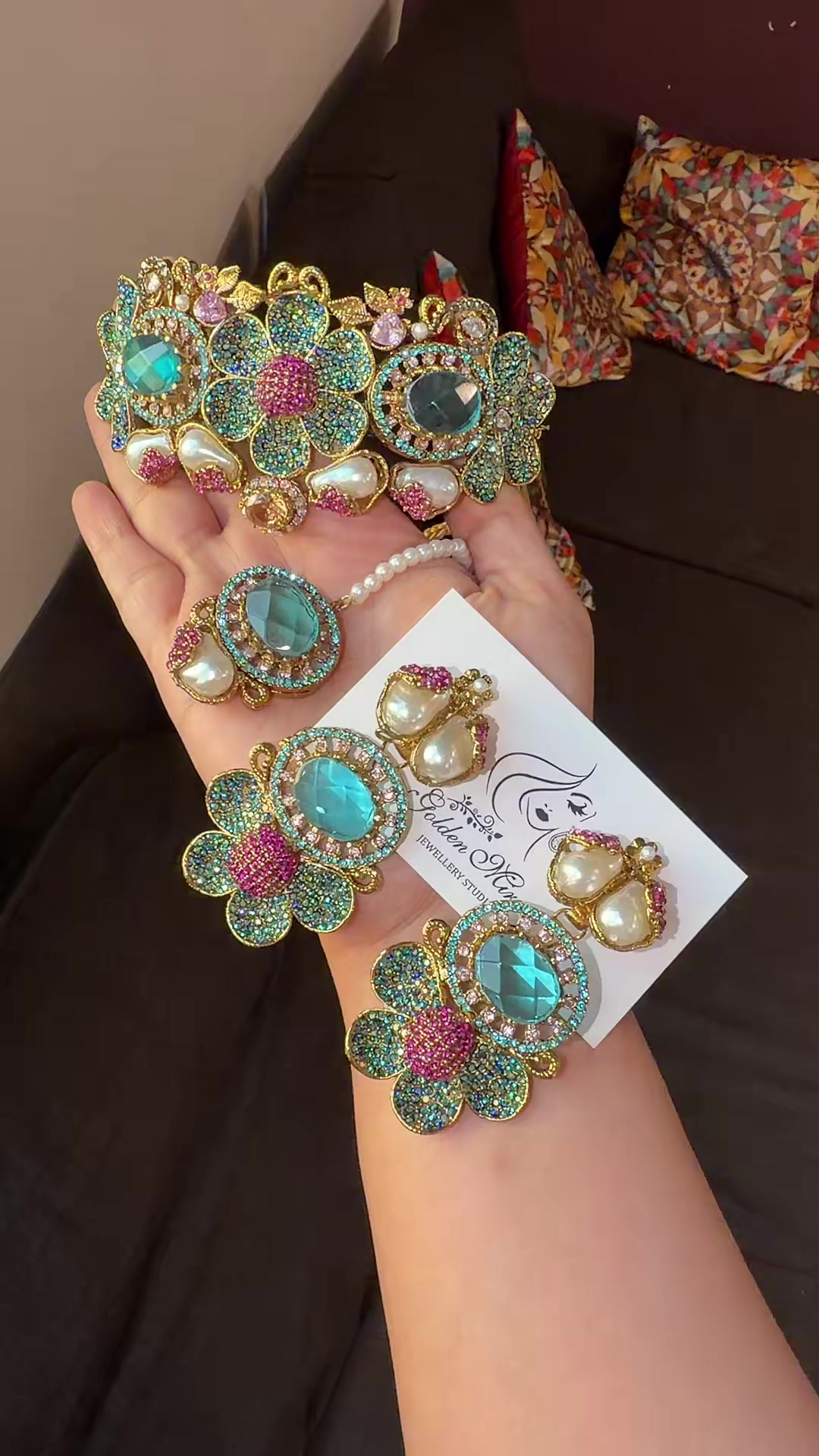 @Golden Mirror Jewellery Studio