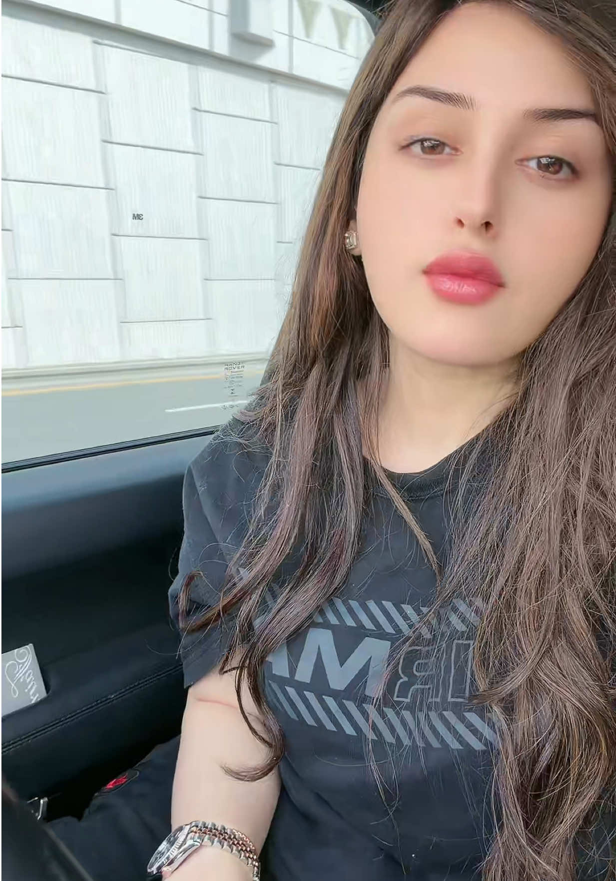 @Kausar 👑