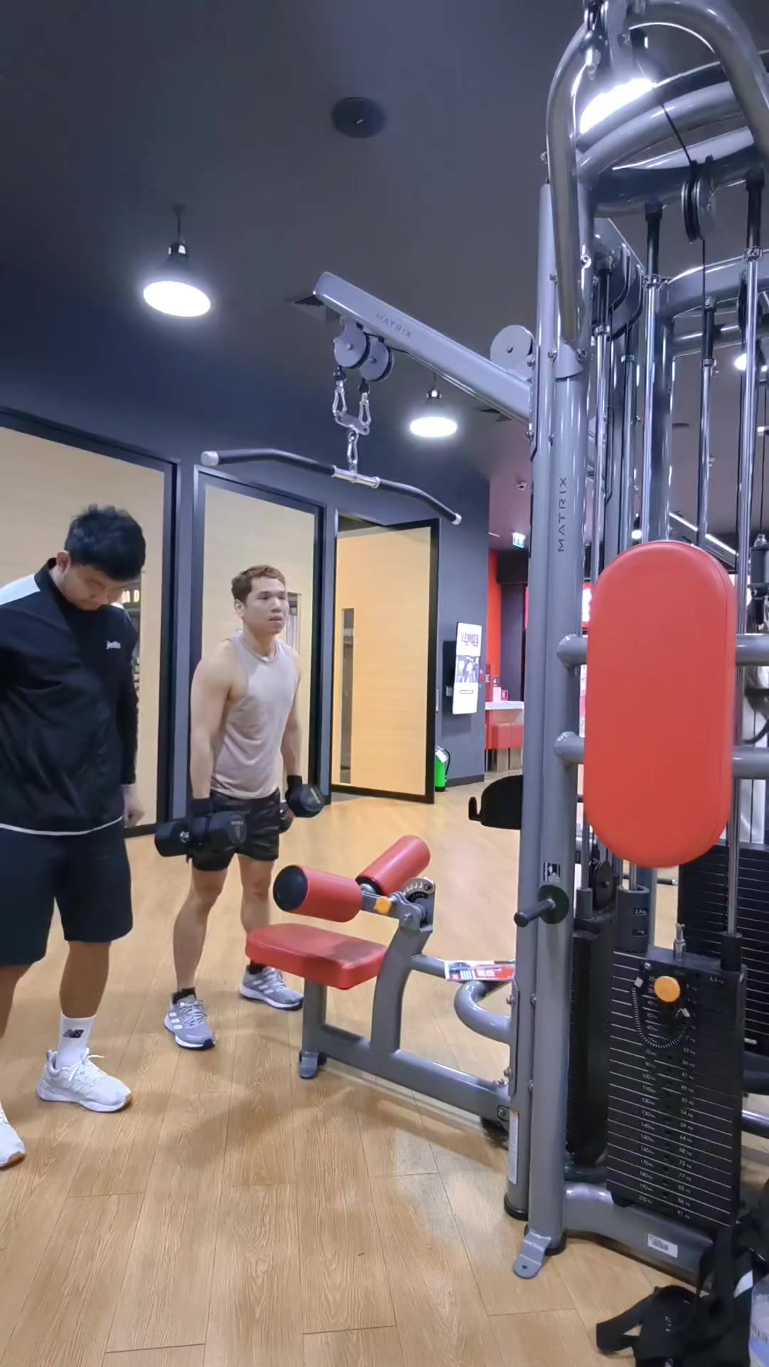 @อสูรน้อย ในตะเกียงแก้ว