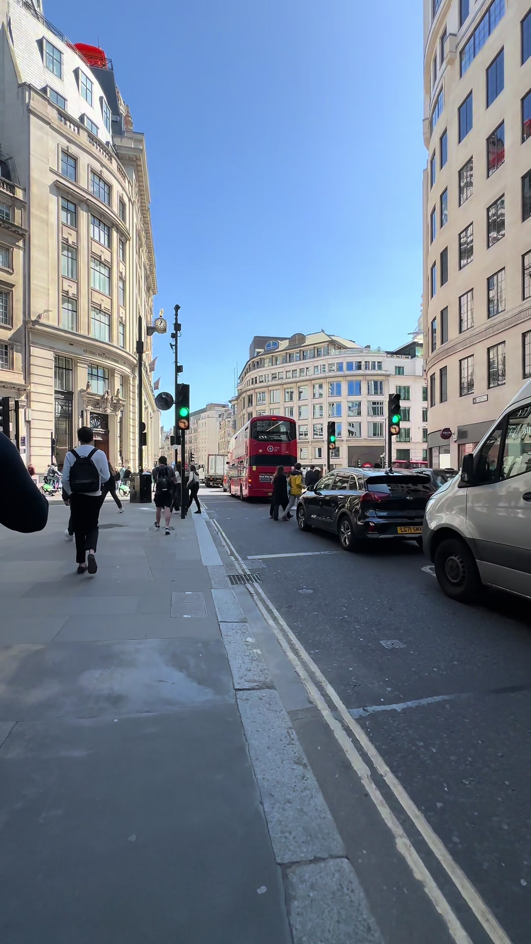@Afaq Explores🇬🇧