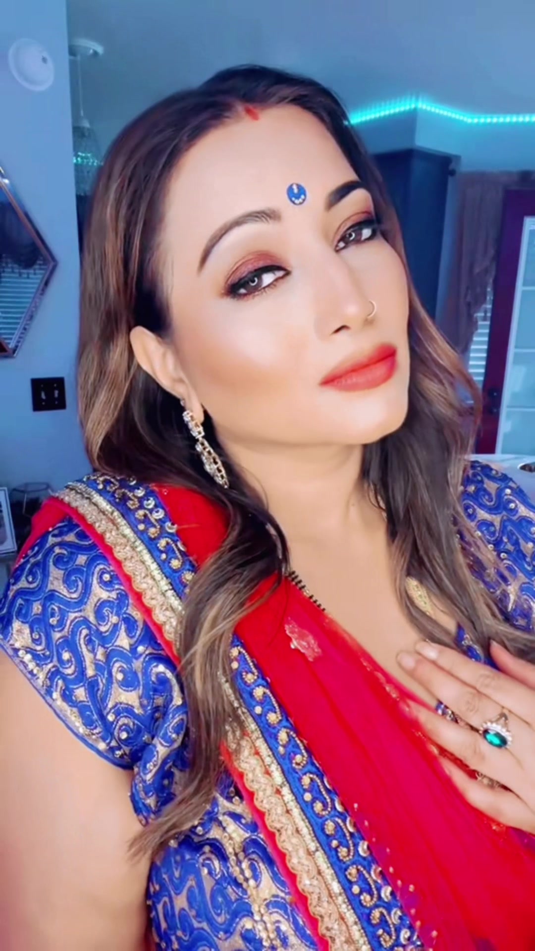 @AsliSona