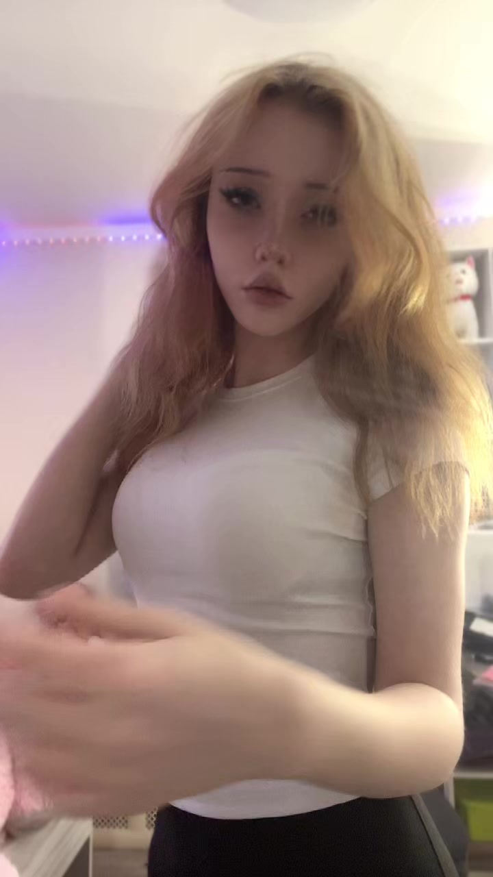 @Моника