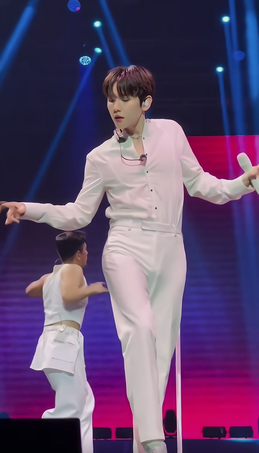 @baek_baek_