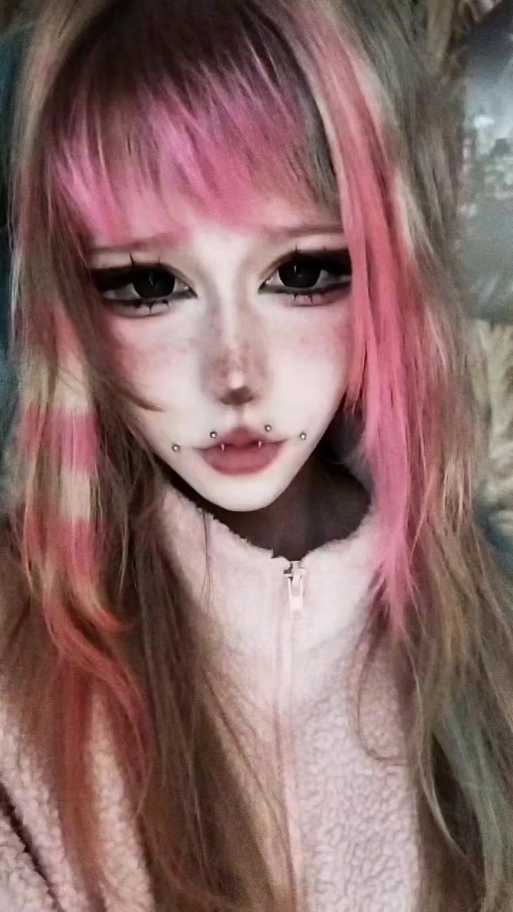 @𝓜𝓪𝓷𝓭𝓻𝓲𝓼♡