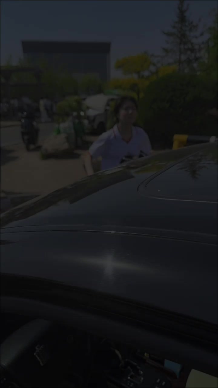@Lì Yán(丽妍)