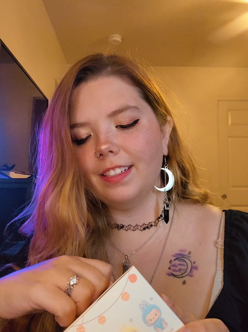 @Lil_Fox_Kit
