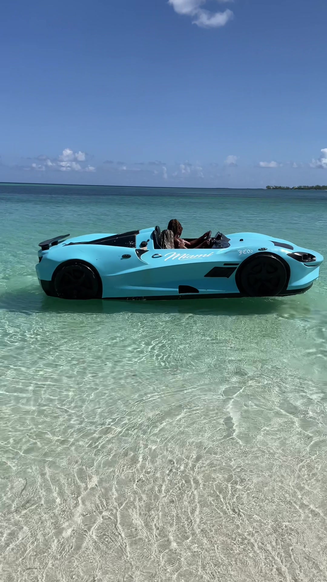 @bahamasjetcar
