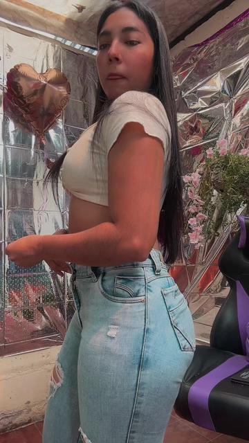 @CAMILA🌻🦋🗽