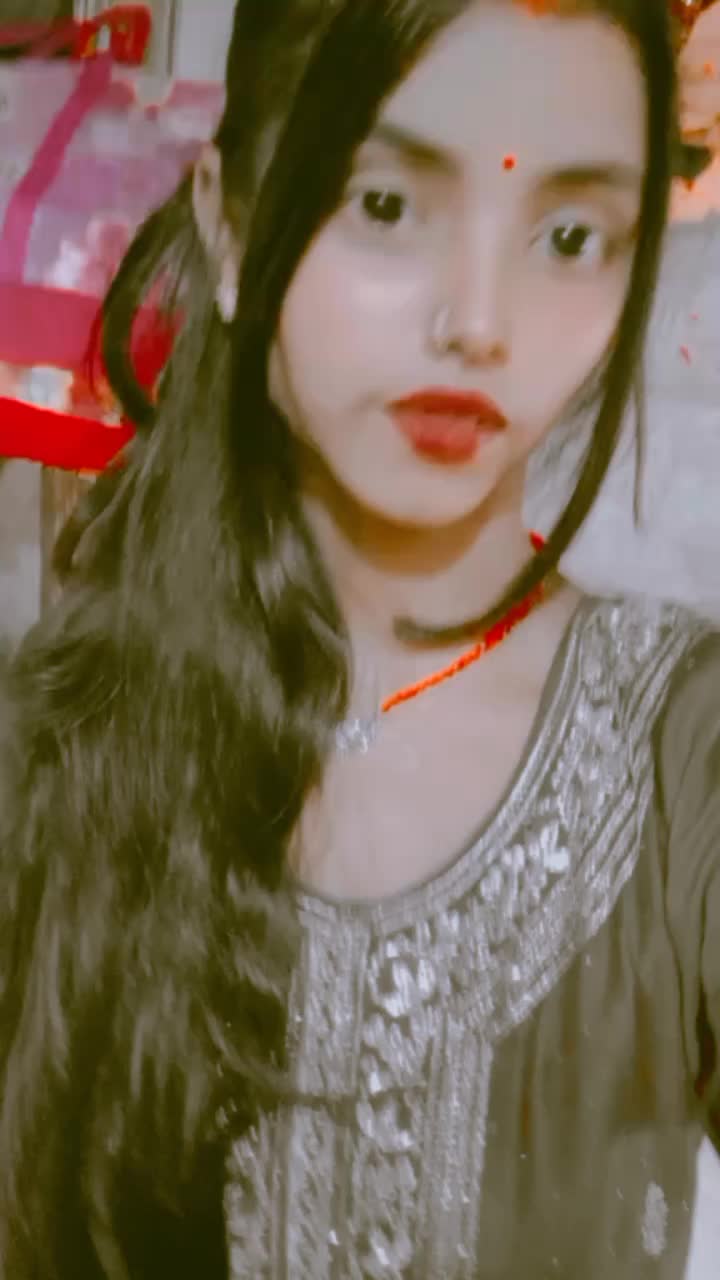 @Ahirani queen ๐