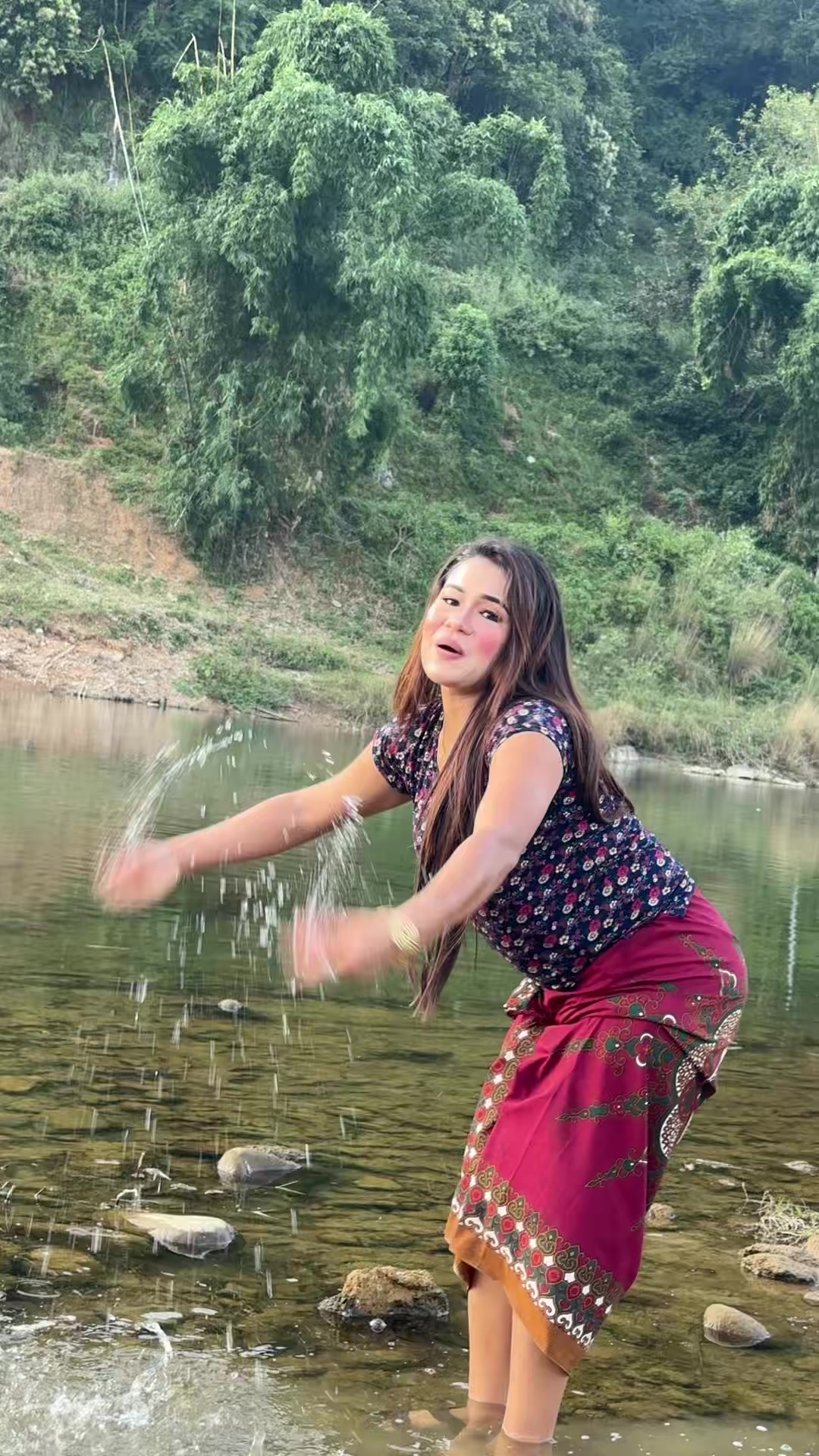 @असु
