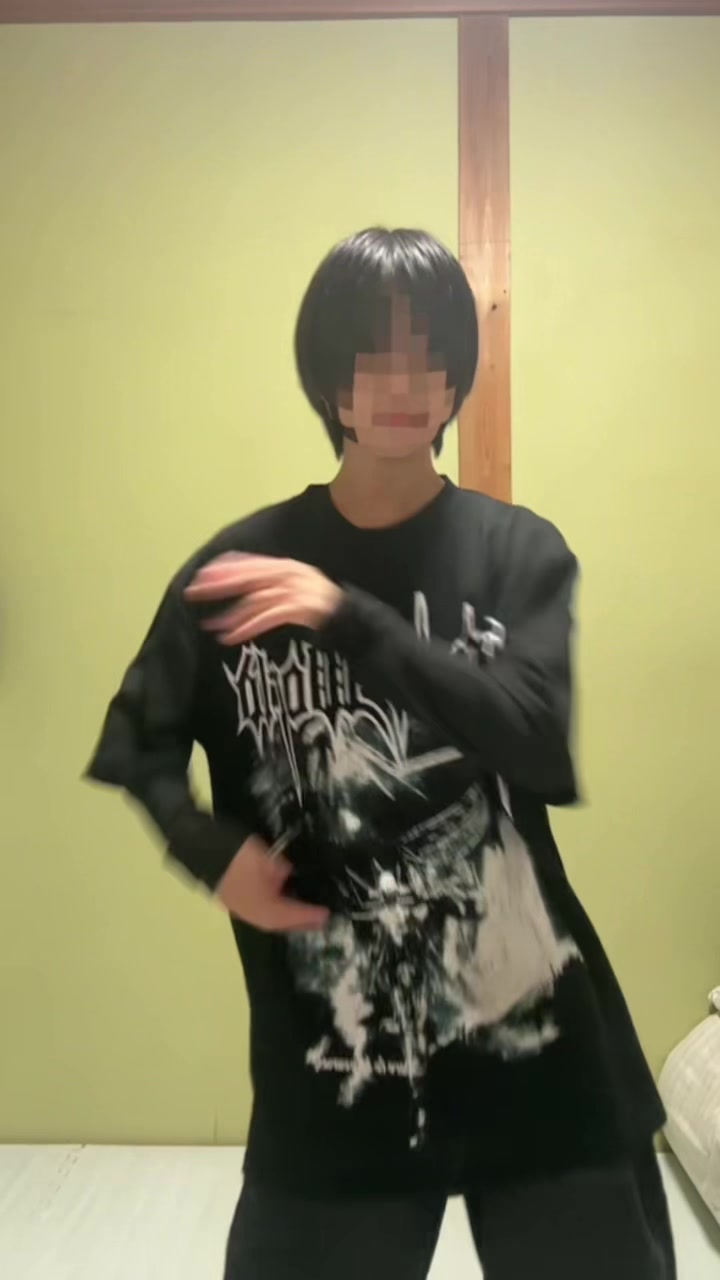 @くぅ