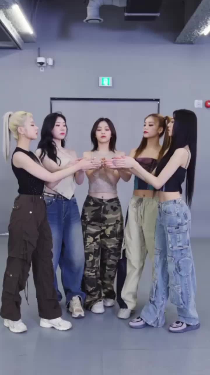 @JANE♡︎
