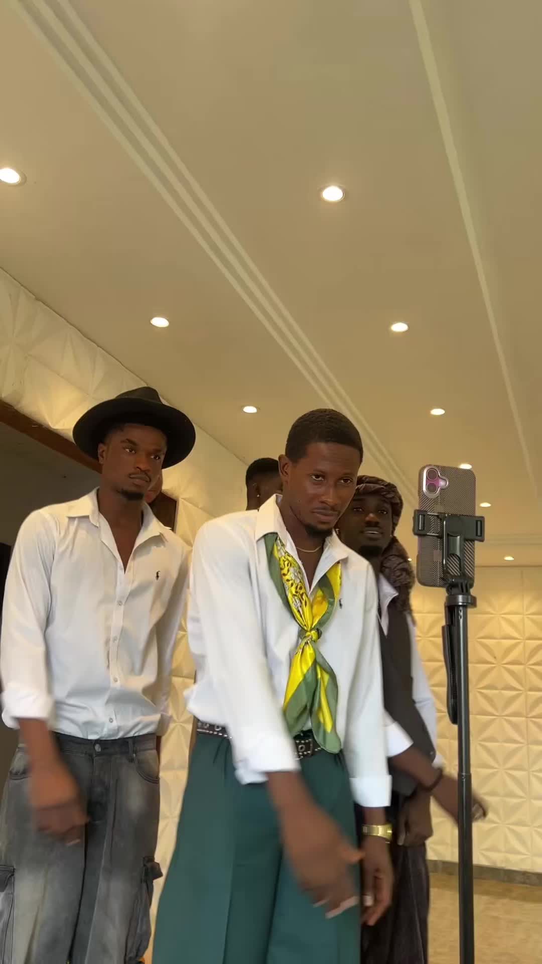 @S_f🇬🇭