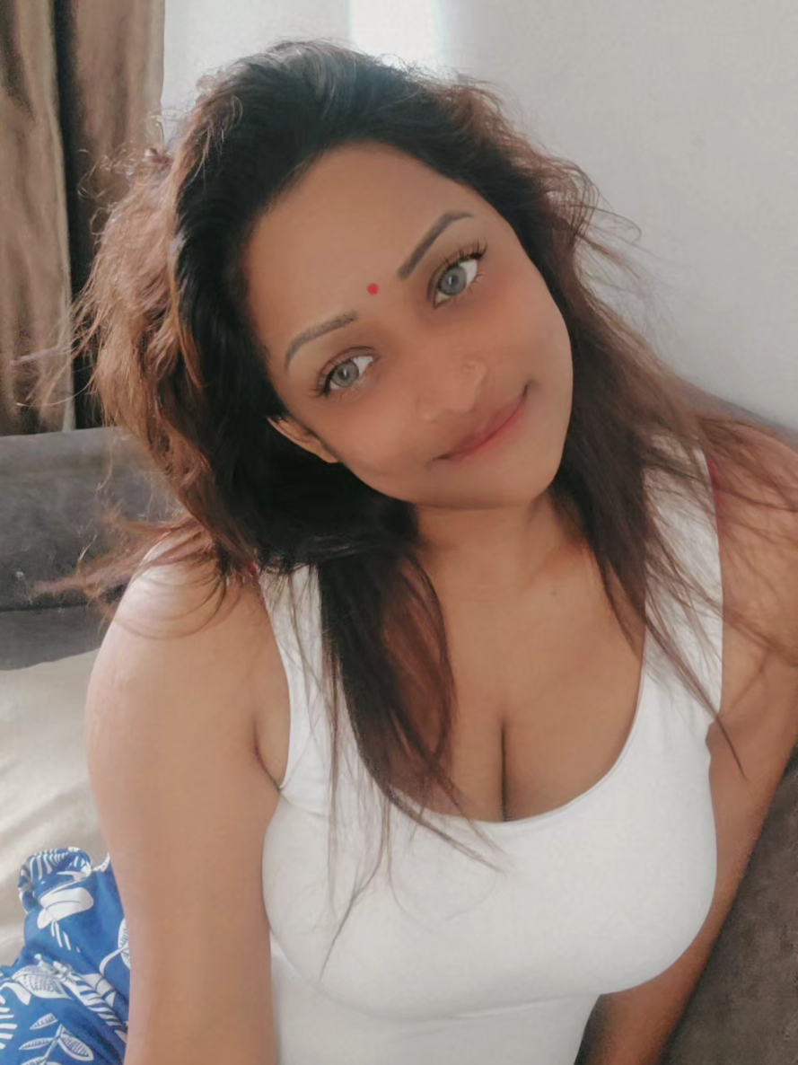 @Dhakshaiini_Official
