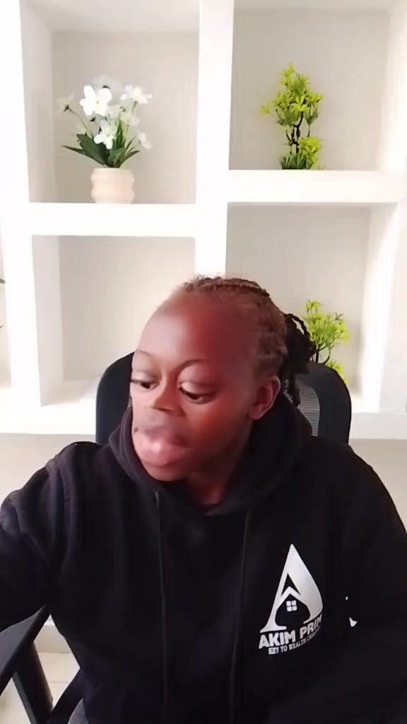 @Nyambura ✨