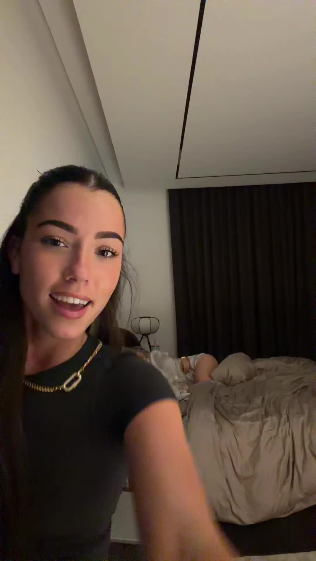 @Astonspamz
