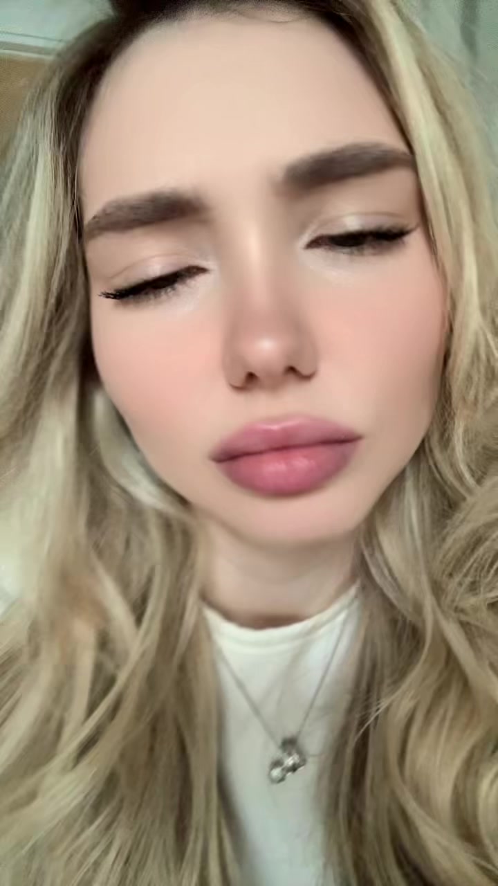 @lizafuckinghell