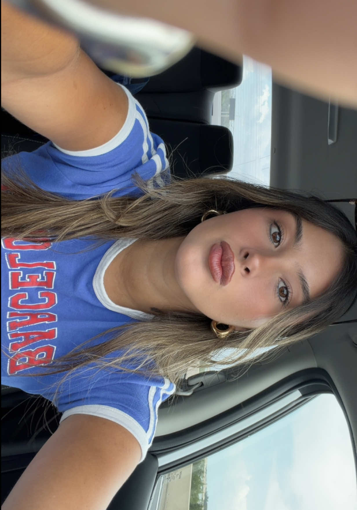 @nicoleswanton