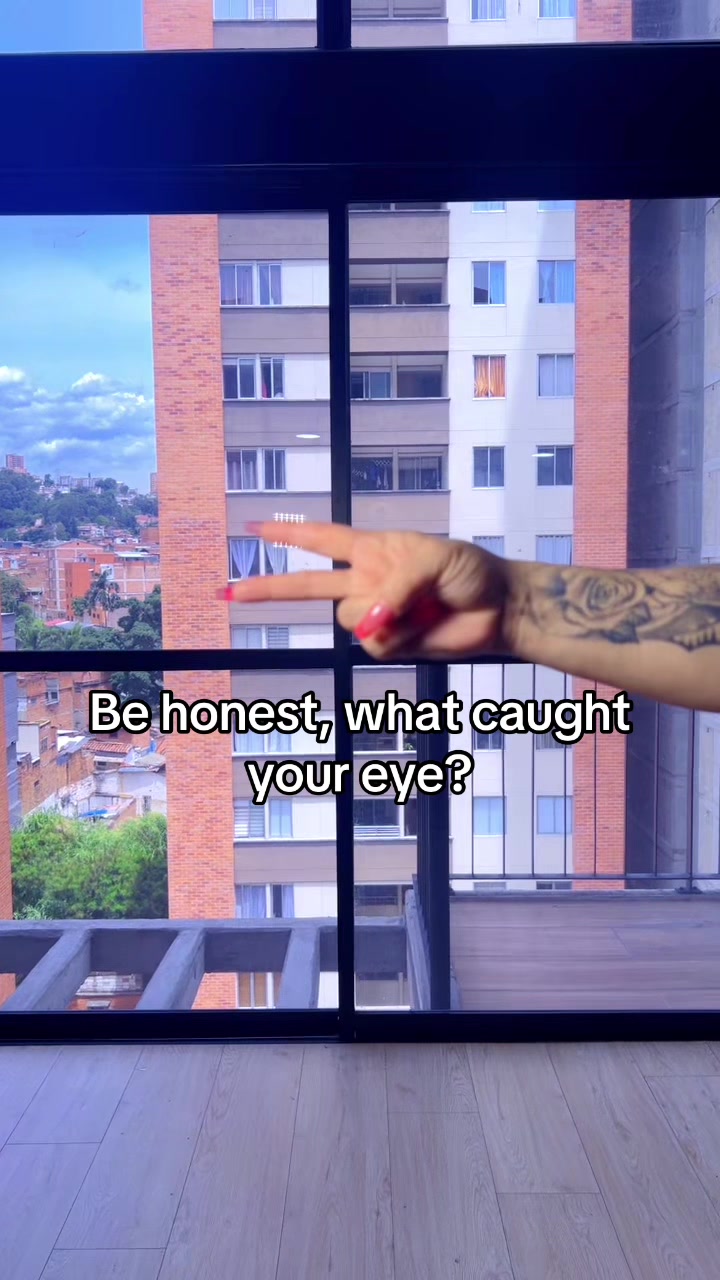 @lola
