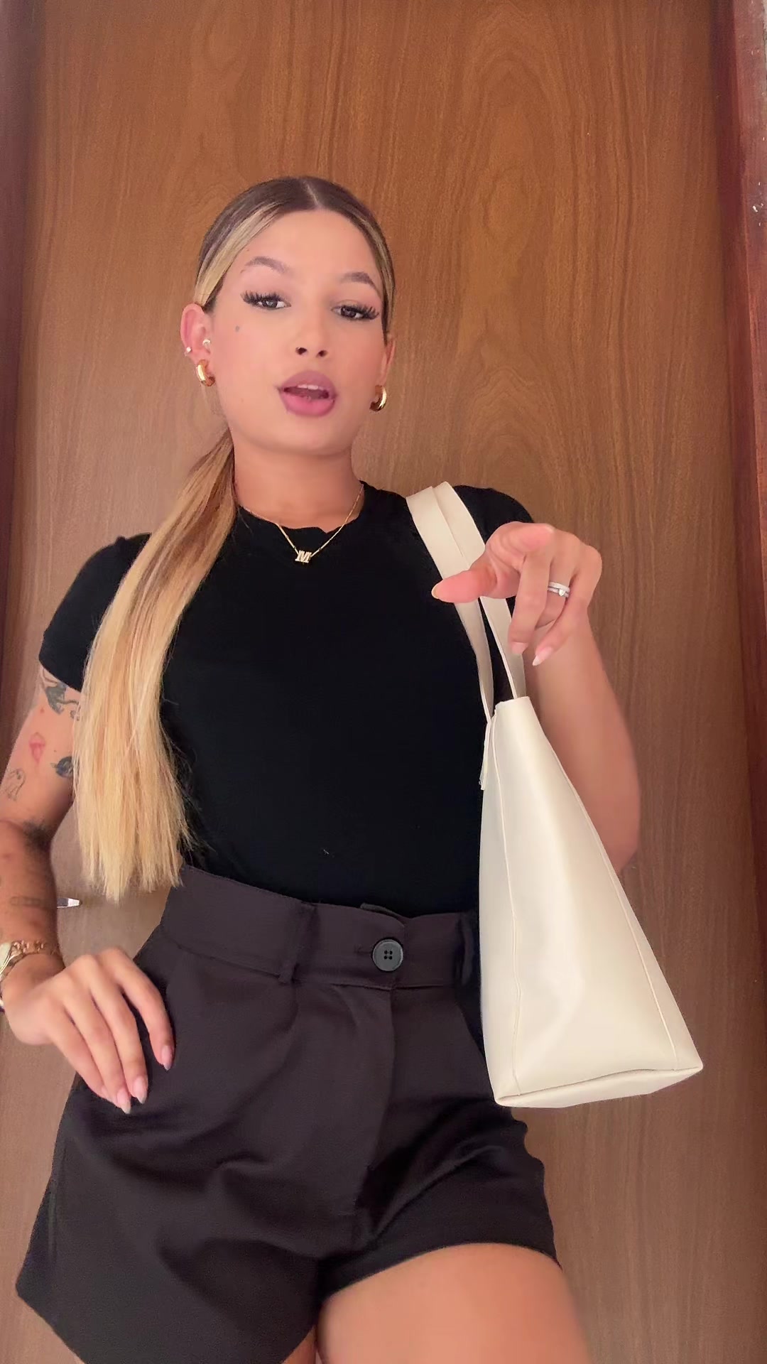 @Monyelleof