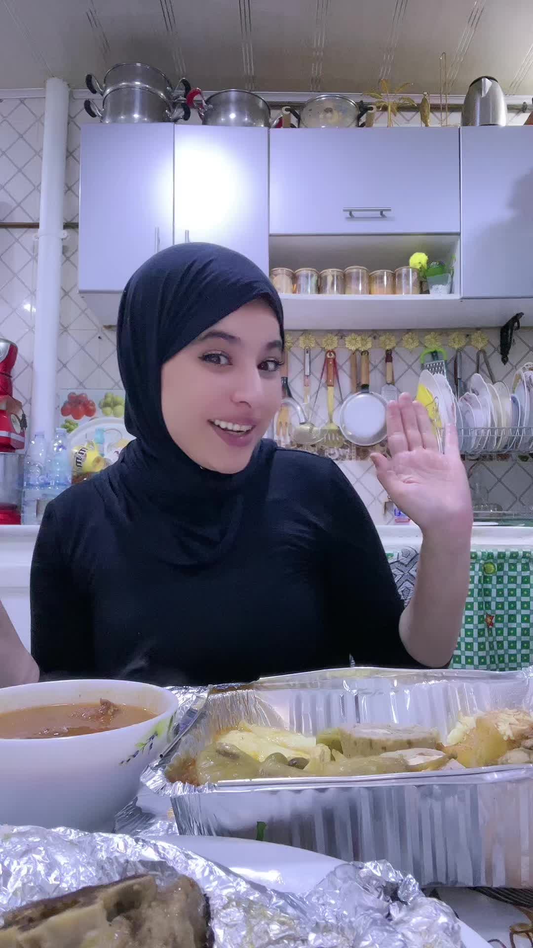 @بثينة شيبان Bouthaina Chibane