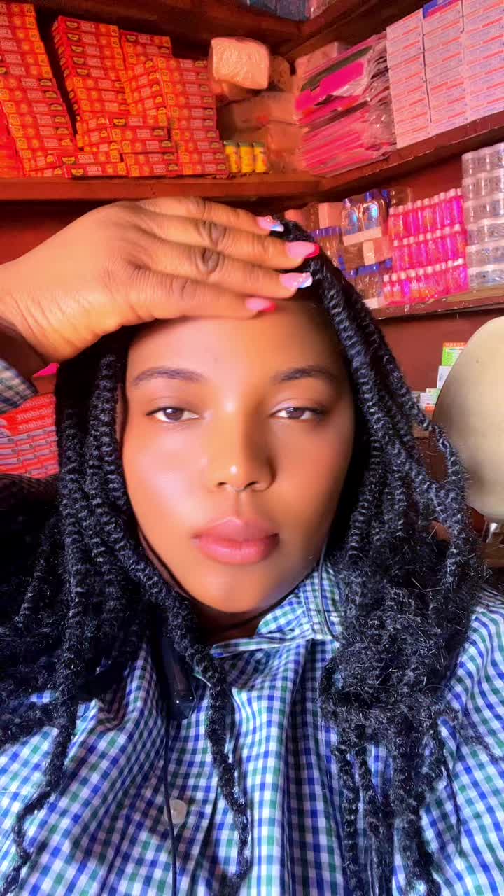 @Gloria Ntumba