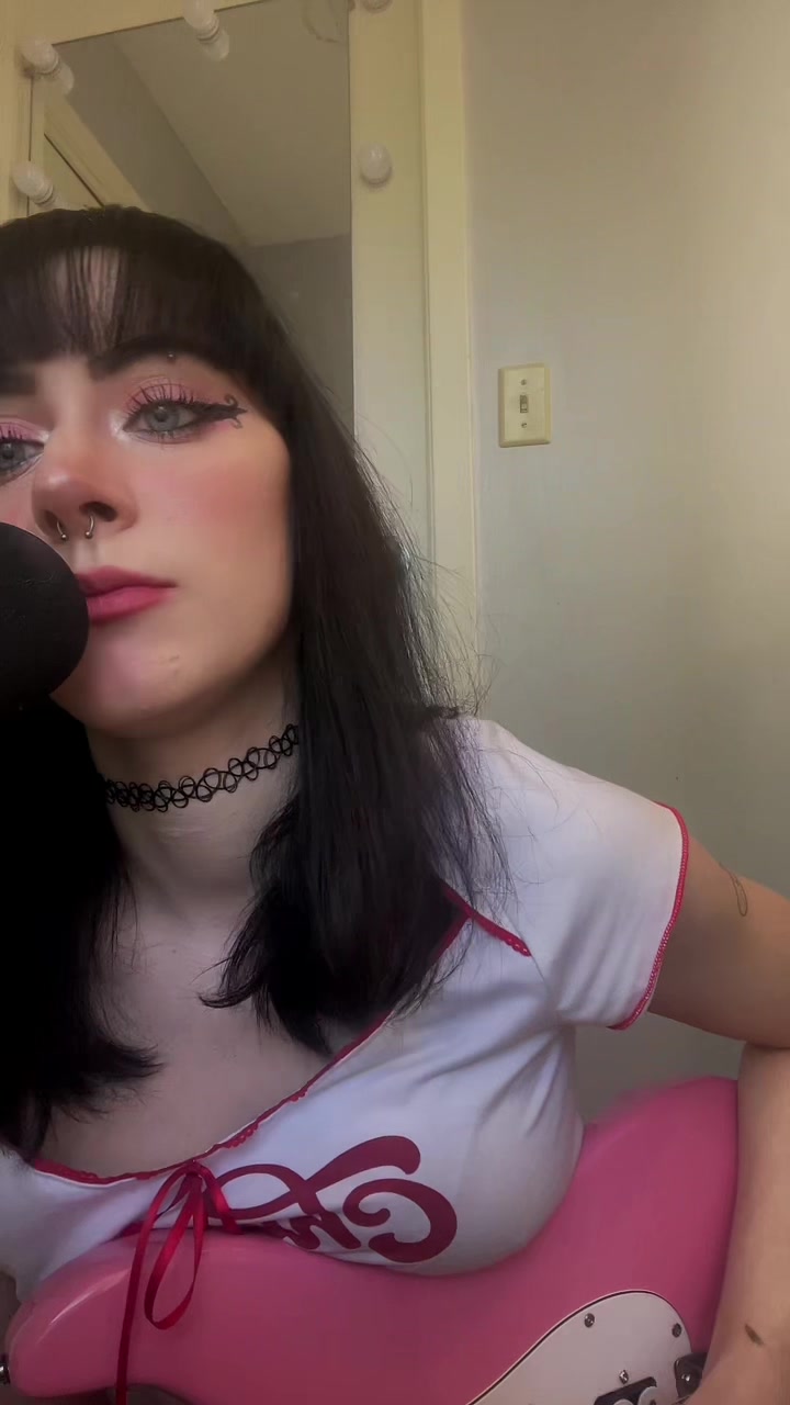 @Liv