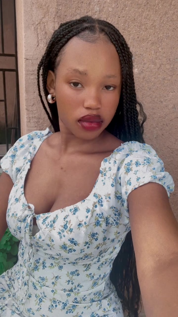 @Unathi