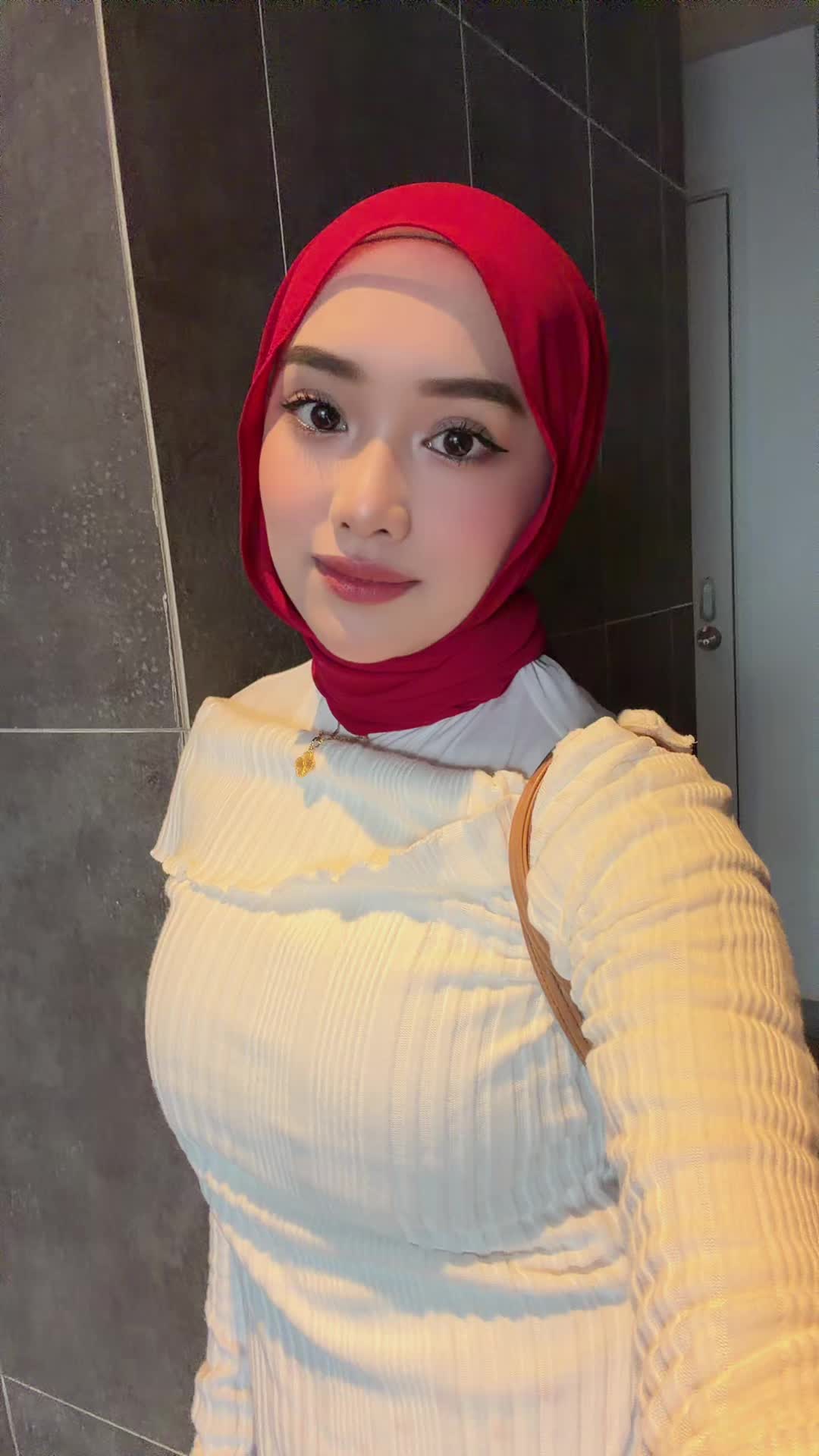 @afeesyaa