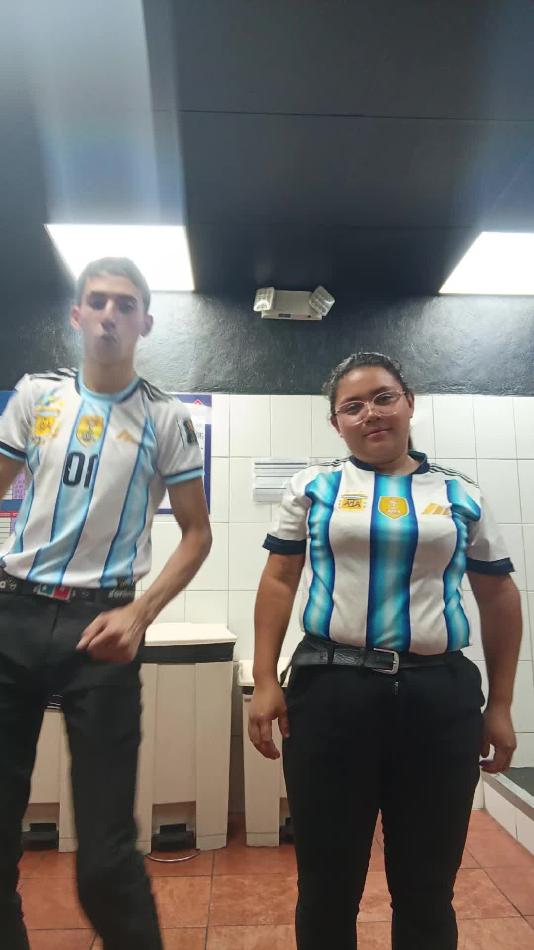@El Alexander 👅
