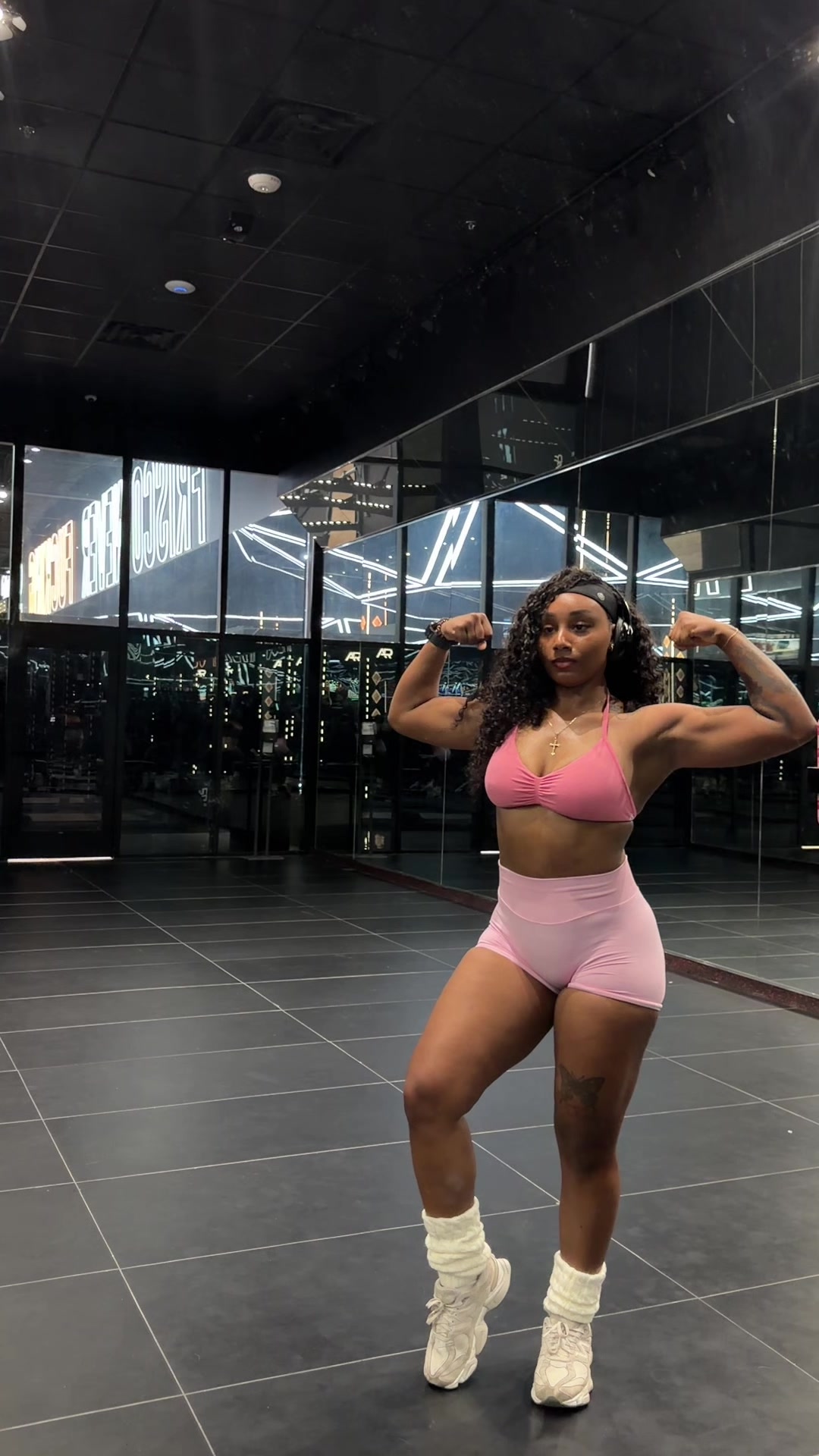 @kaylaoubre