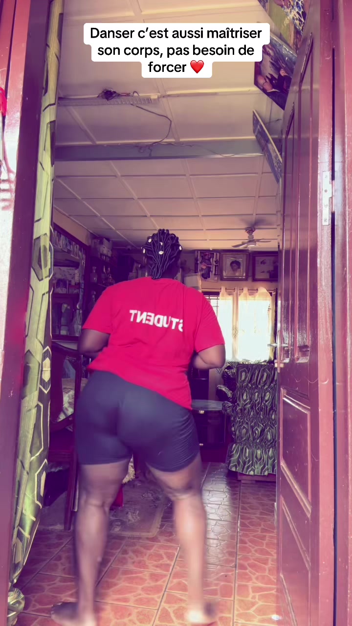 @LARI CHOCO 🦋237❤️🦋🇨🇲