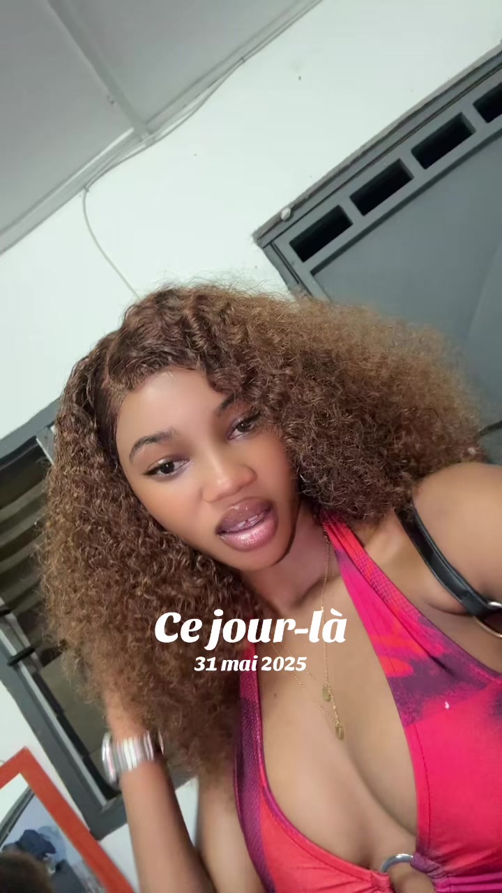 @Adj&eacute;