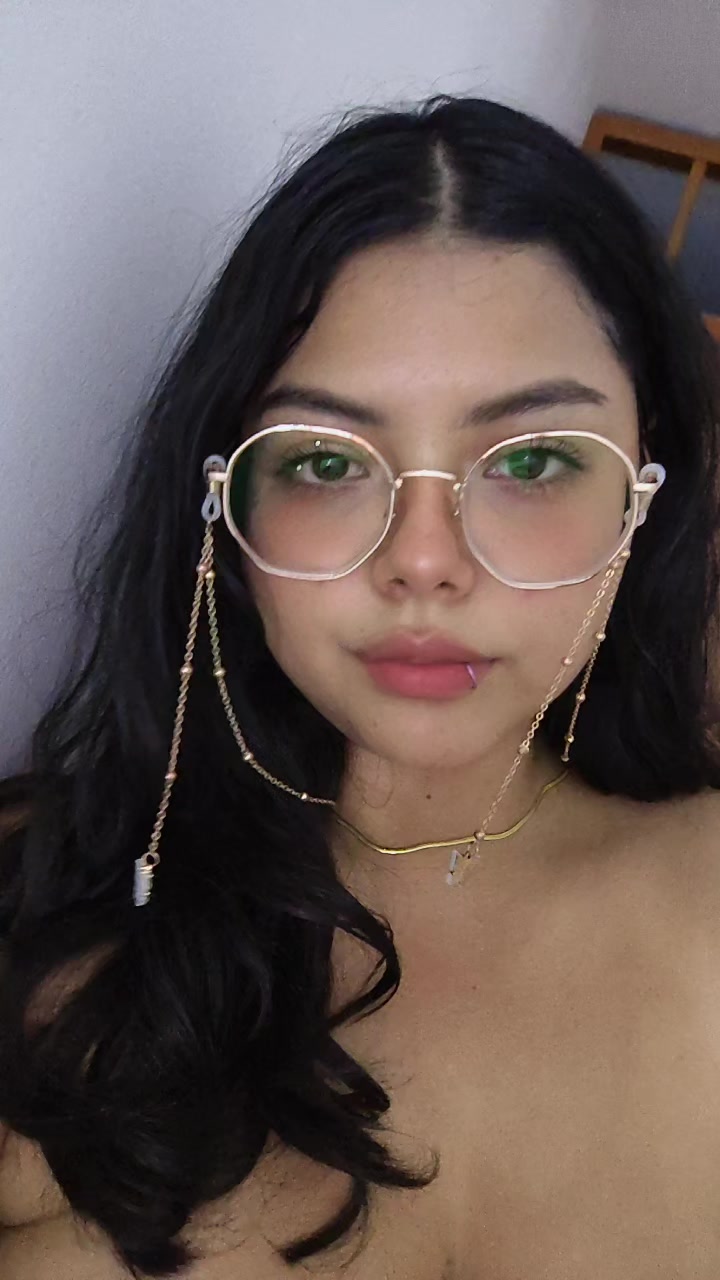 @Bella
