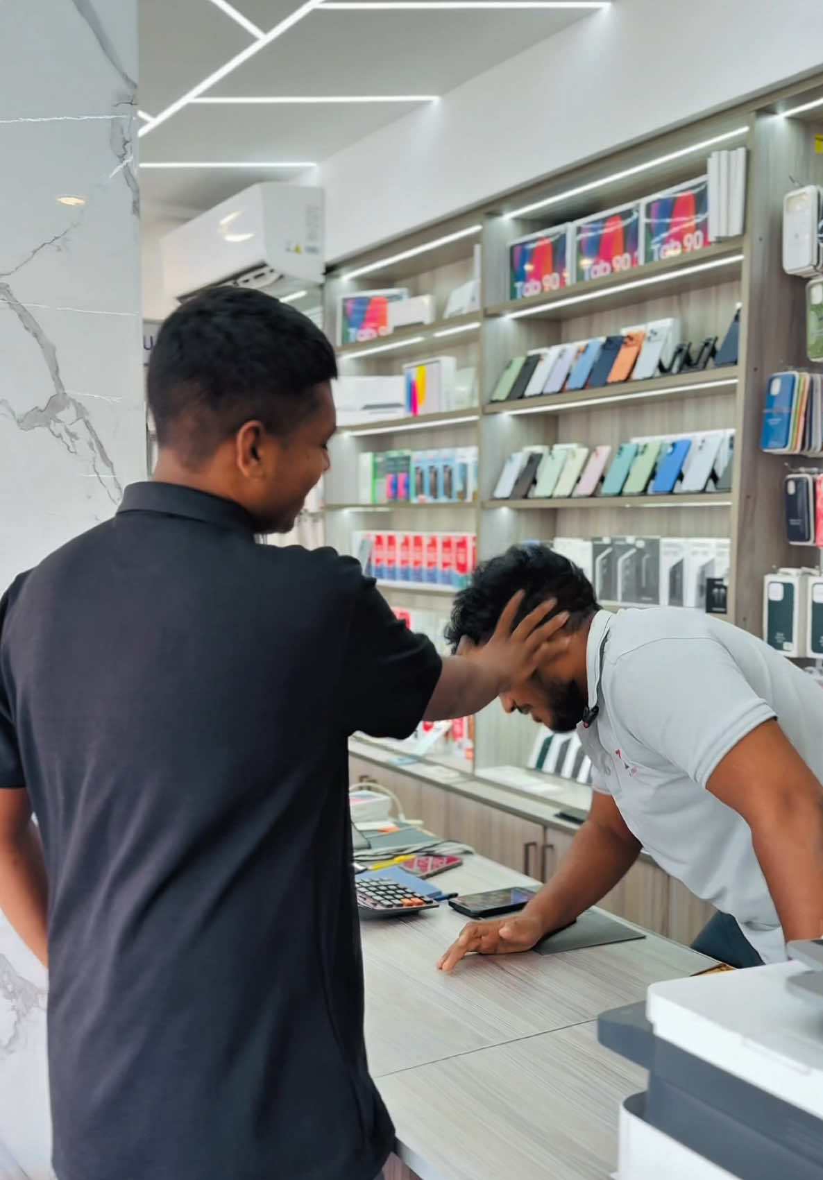 @MOBILE STORE