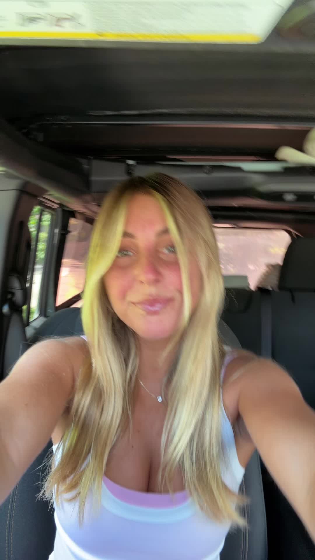 @AVA GALLO